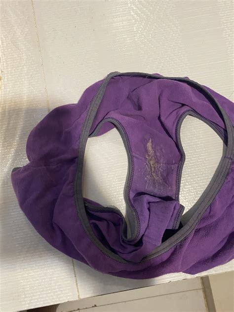 smellylittleknickers|I impulsively as a 15 year old sniffed my sisters underwear .